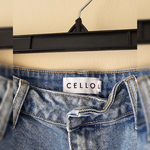 Cello Womens Distressed Denim Cutoff Shorts (S/L) - Picture 2 of 3